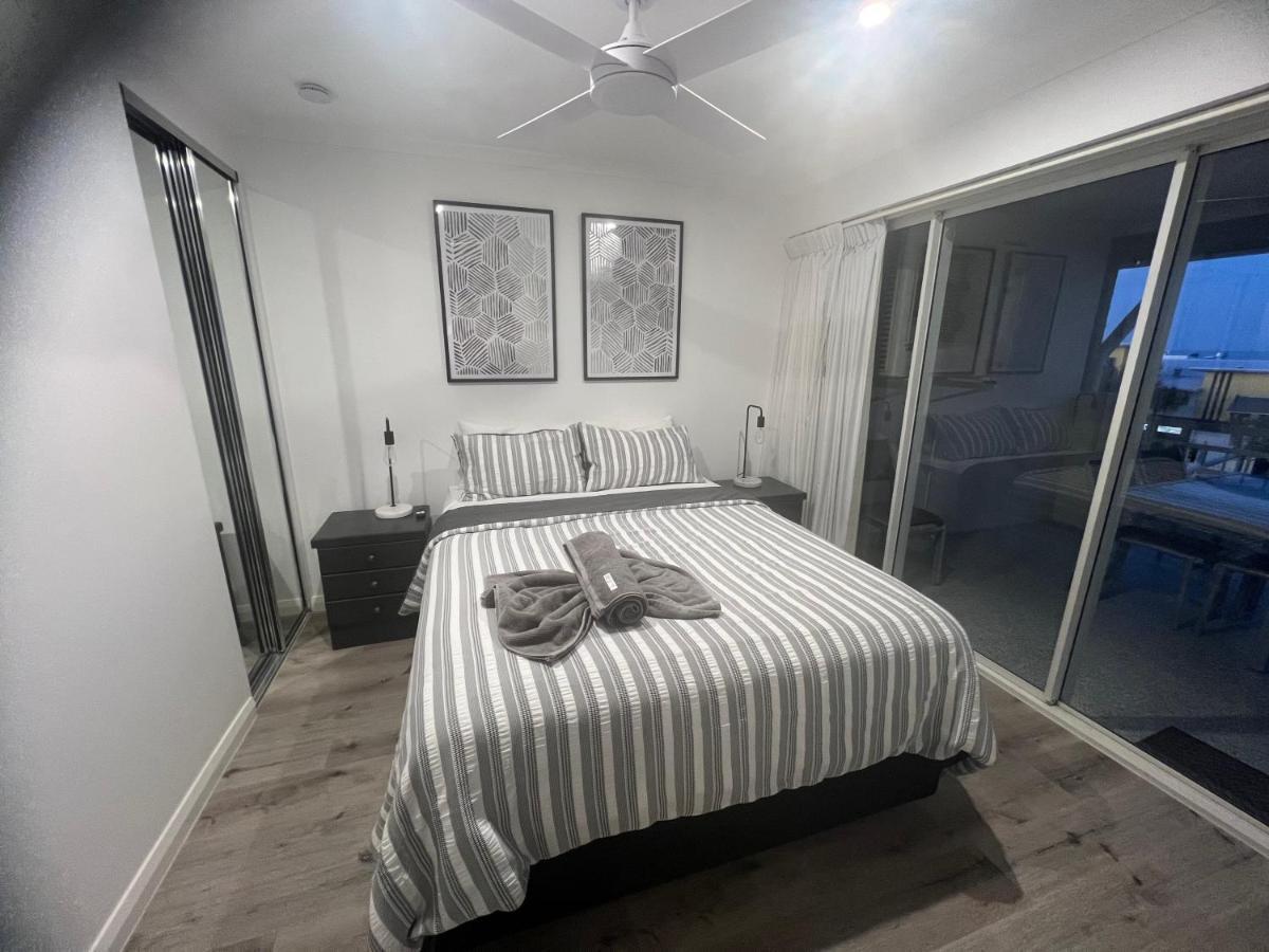 Ocean View - Alexandra Headlands Beachfront Unit Eksteriør bilde